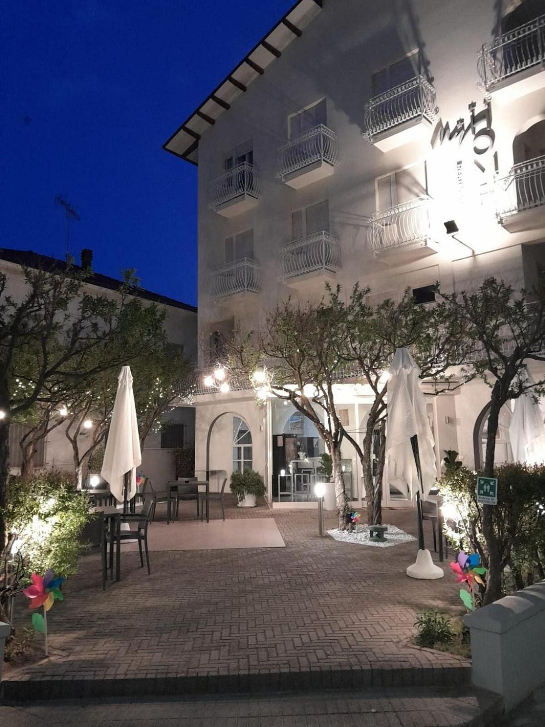 My Home Hotel Белларія-Іджеа-Марина Екстер'єр фото